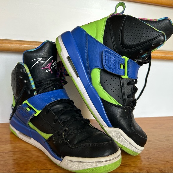 NIKE AIR JORDAN Flight, Black Green and Blue, 6Y - Picture 2 of 6
